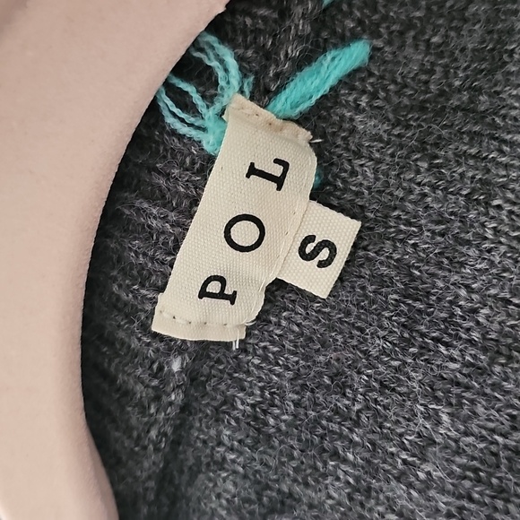 NWOT POL Dark Floral V-Neck Sweater Size S Gray Chunky Embroidered Whimsigoth - Picture 3 of 4